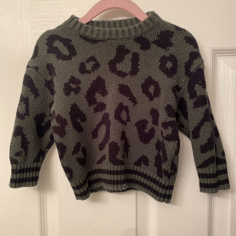 Art Class Green baby cheetah print sweater!!